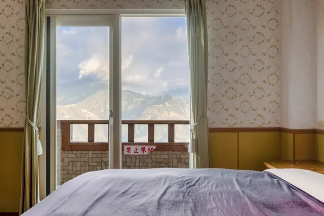 Chingjing New Paradise Bed and Breakfast-Double Room with Mountain View-6