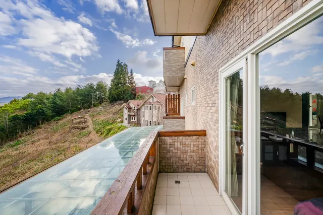 Chingjing New Paradise Bed and Breakfast-Quadruple Room with Mountain View-12