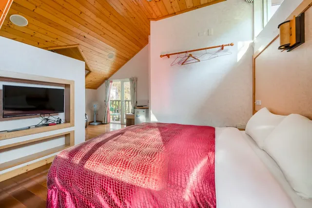 Chingjing New Paradise Bed and Breakfast-Deluxe Double Room with Bathtub-9