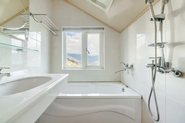 Chingjing New Paradise Bed and Breakfast-Deluxe Double Room with Bathtub-8