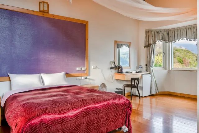 Chingjing New Paradise Bed and Breakfast-Deluxe Double Room with Bathtub-5