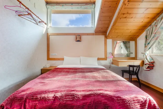 Chingjing New Paradise Bed and Breakfast-Deluxe Double Room with Bathtub-12