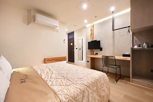 Lake View Resort-standard two-person room-4