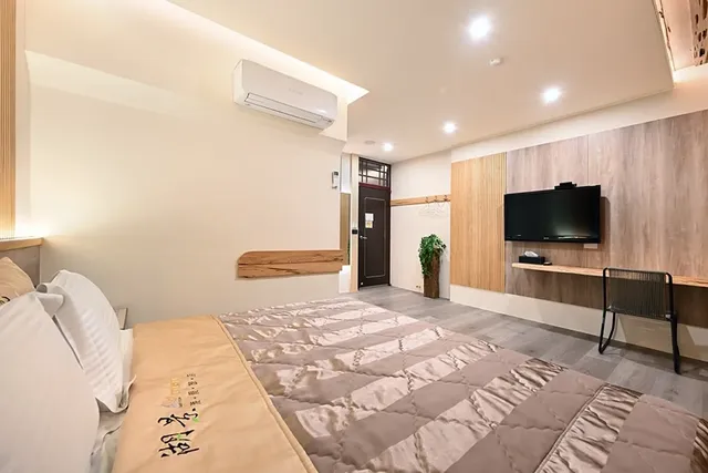 Lake View Resort-standard two-person room-13