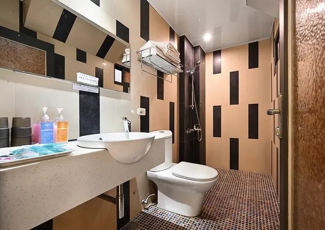Lake View Resort-Quad Room-4