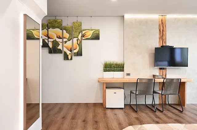 Lake View Resort-Quad Room-8