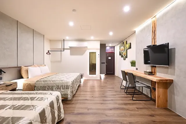 Lake View Resort-Quad Room-9