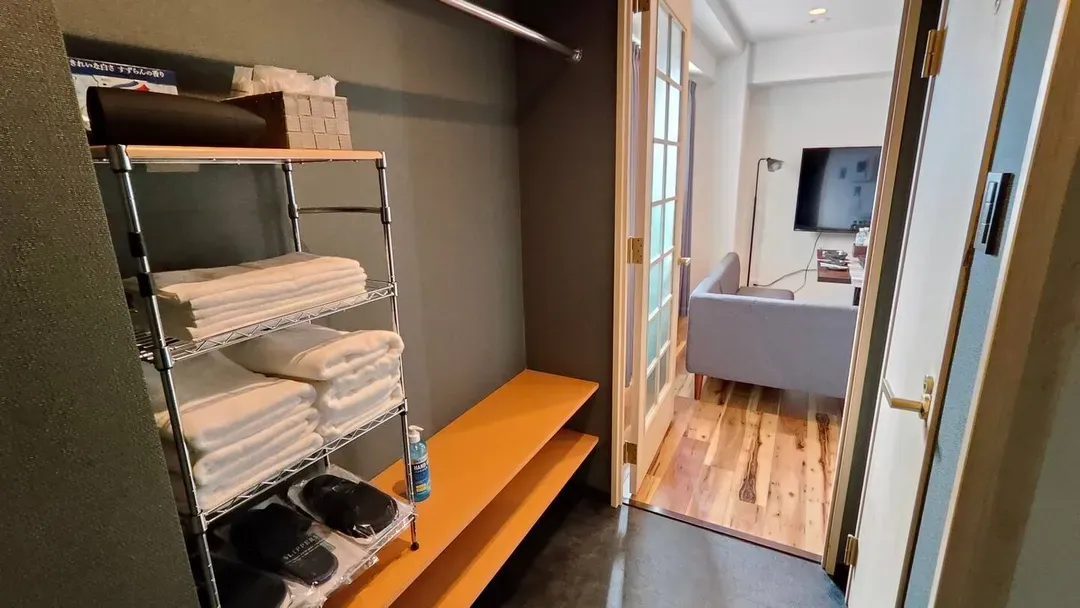OCY: Open Sale! 30 seconds from Nihonbashi Station, within walking distance of Dotonbori and Shinsaibashi! Designer's Aparthotel