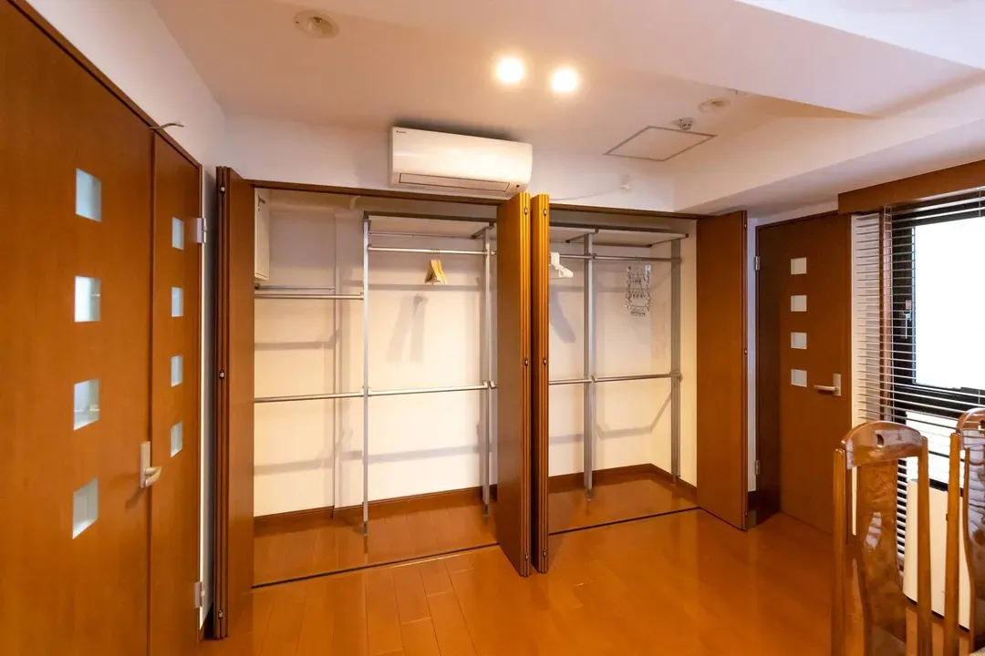 OCY: Open Sale! 30 seconds from Nihonbashi Station, within walking distance of Dotonbori and Shinsaibashi! Designer's Aparthotel