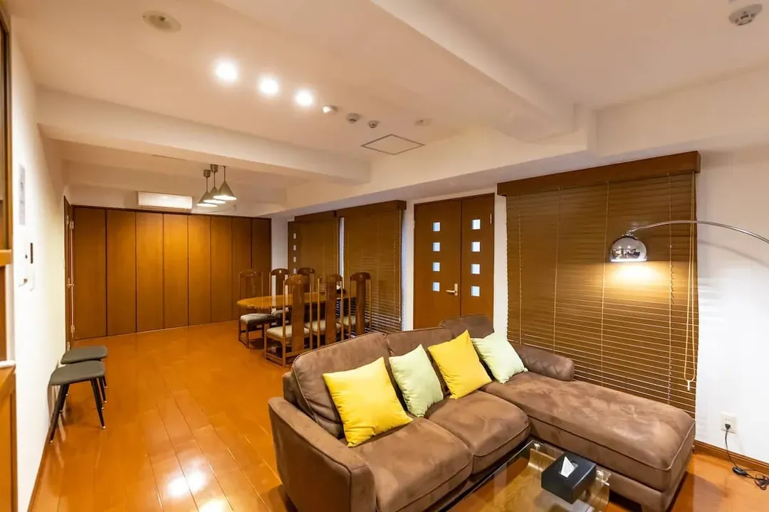 OCY: Open Sale! 30 seconds from Nihonbashi Station, within walking distance of Dotonbori and Shinsaibashi! Designer's Aparthotel