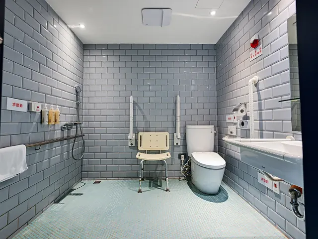 Check inn Hive-Accessible Room-10
