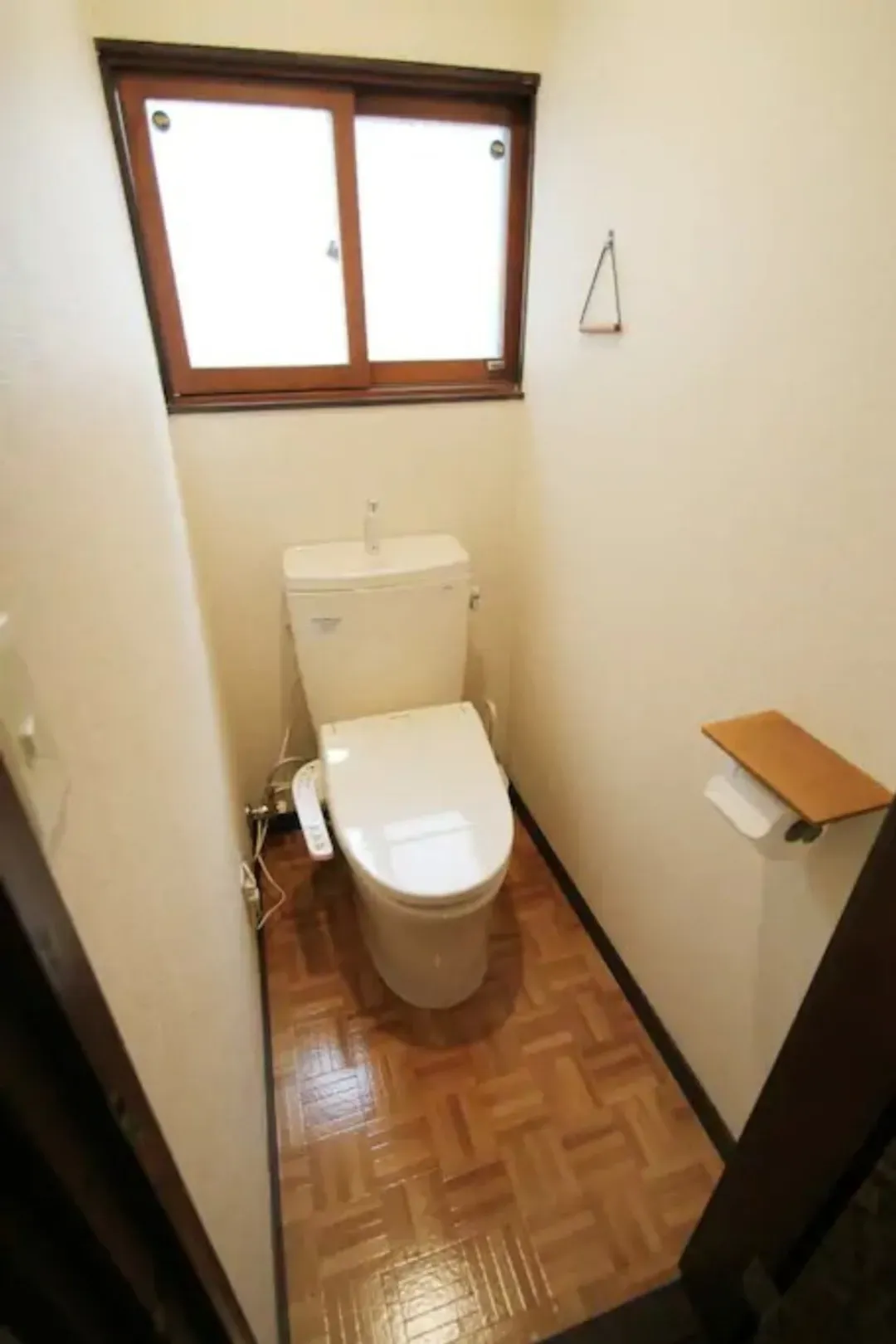 Japanese-style house Subway St