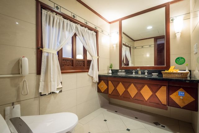 Naruwan Hotel-Deluxe Double Room-7