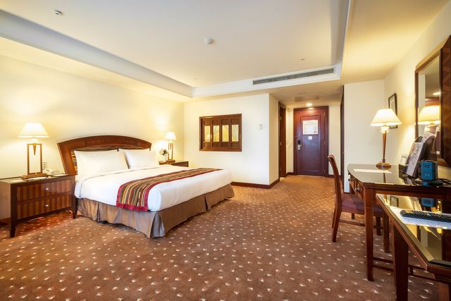 Naruwan Hotel-Deluxe Double Room-2