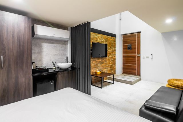 선문레이크 카테츄  (Sun Moon Lake catechu)-Large Building Middle Floor Room No Window-101-8