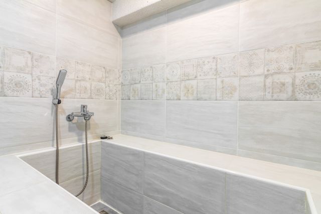 선문레이크 카테츄  (Sun Moon Lake catechu)-Large Building Middle Floor Room No Window-101-13