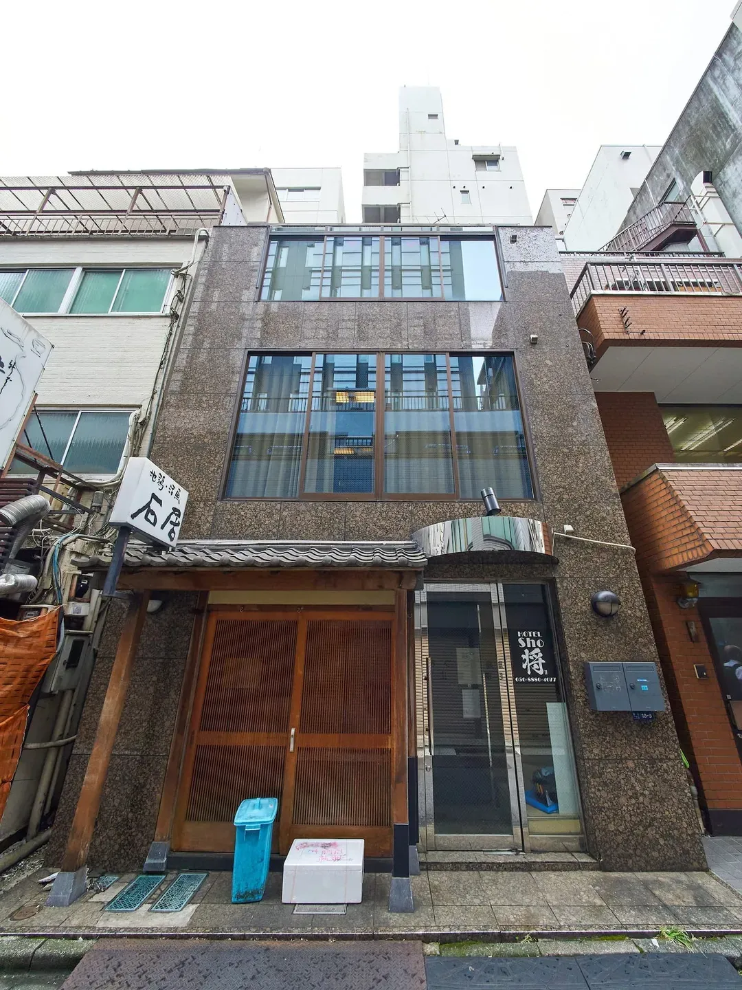 4min Walk from Shimbashi Station/walk to Ginza, Imperial Palace&Tokyo Tower/38㎡/Max 6pax/2F