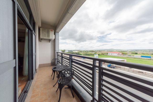 타임 트래블 Time Travel-Balcony view quadruple room-7