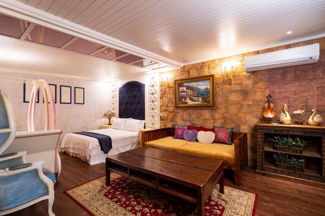 XinYuan-Deluxe Quadruple Room-9