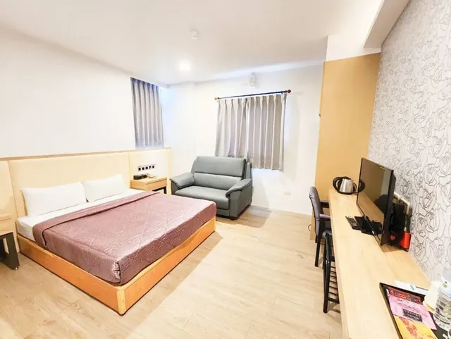 皇家商務旅館-豪華雙人房(一大床)-2