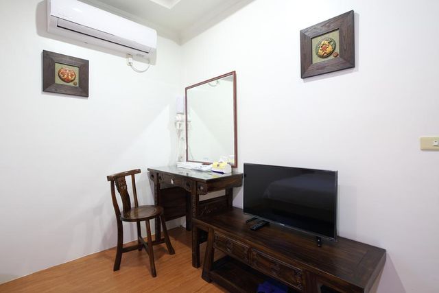 Long Shan Hotel-Superior Quadruple Room-6