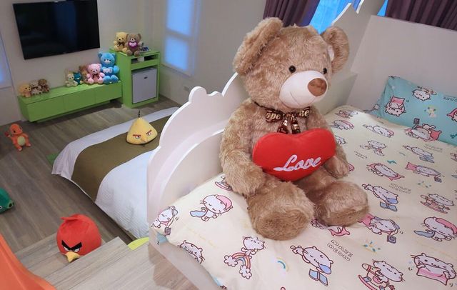 Early Summer B&B-Parent-child slide four-person room-6