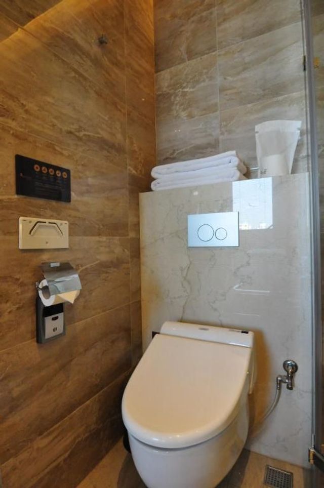 TreeArt Hotel-Triple Room-5