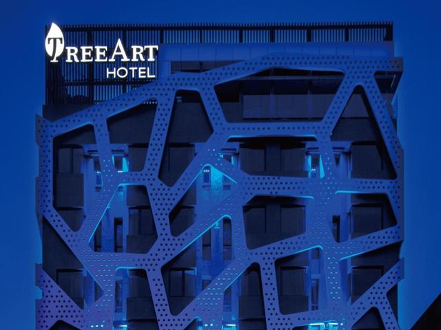 TreeArt Hotel-Family Room-10