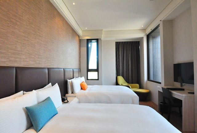 TreeArt Hotel-Family Room-3