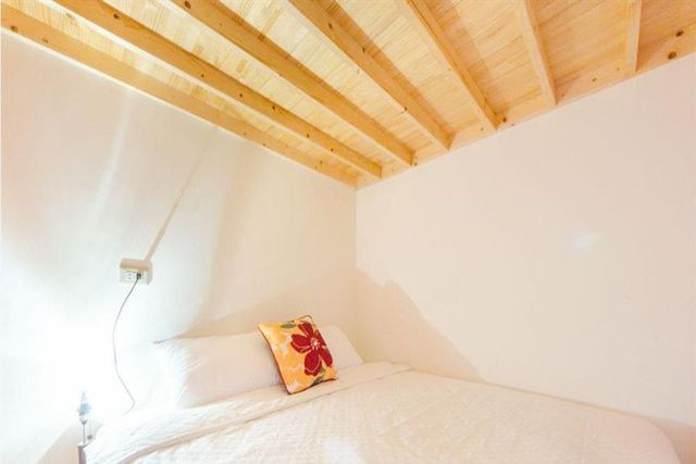 Anping two parent-child bed and breakfast-Old castle room-2
