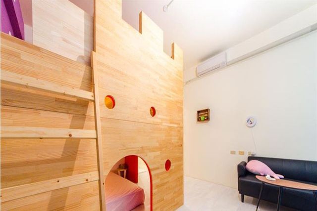 Anping two parent-child bed and breakfast-Old castle room-3