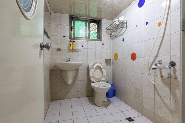 쟈 샹린 광해 홈스테이 1관 (Jia Xianglin Guanhai Homestay 1)-Cozy home six person room | balcony-3
