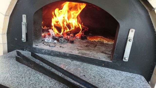 PIZZA HOUSE