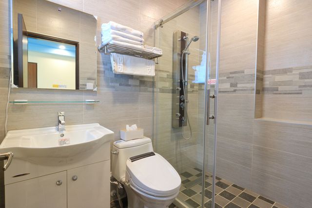 Relaxed and romantic-Quadruple room-5