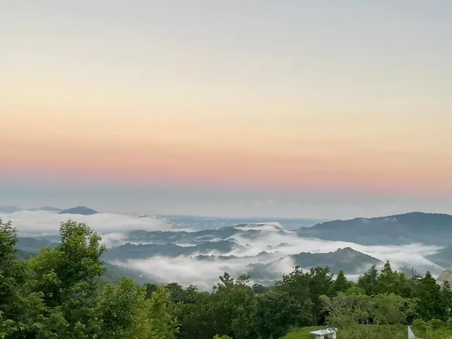 山裡生活自然休閒農場 | 豪華星球帳、獨立衛浴+冷氣，澎湃一泊二食爐烤排餐-【豪華露營】豪華圓帳-10