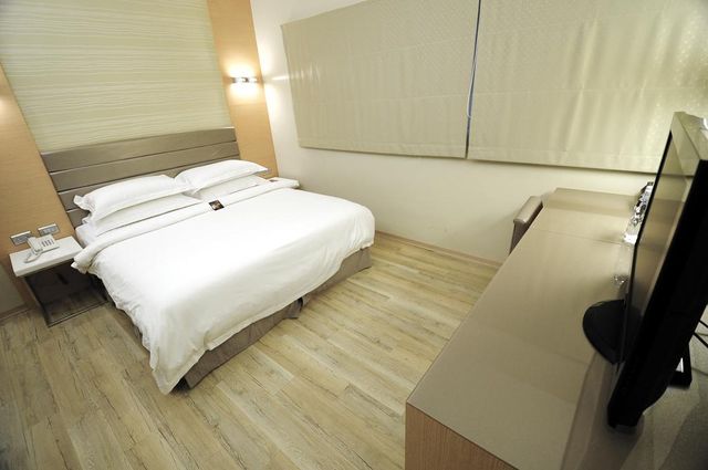 더 리버사이드 호텔 에스테틱스 (The Riverside Hotel Esthetics) 【가오슝 호텔 Top 10 】-Business Room-8