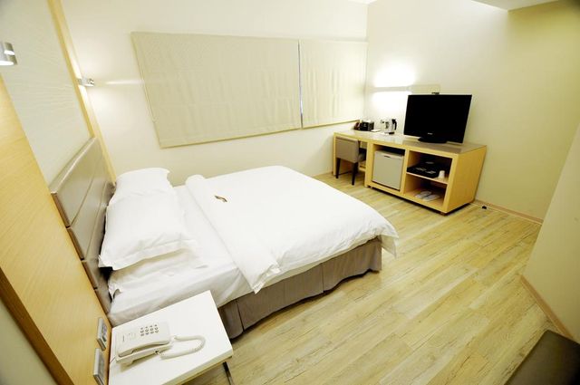 더 리버사이드 호텔 에스테틱스 (The Riverside Hotel Esthetics) 【가오슝 호텔 Top 10 】-Business Room-3