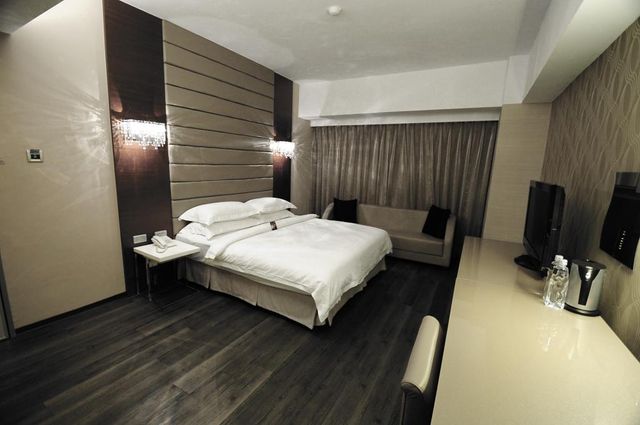 더 리버사이드 호텔 에스테틱스 (The Riverside Hotel Esthetics) 【가오슝 호텔 Top 10 】-Vip Double Room-5