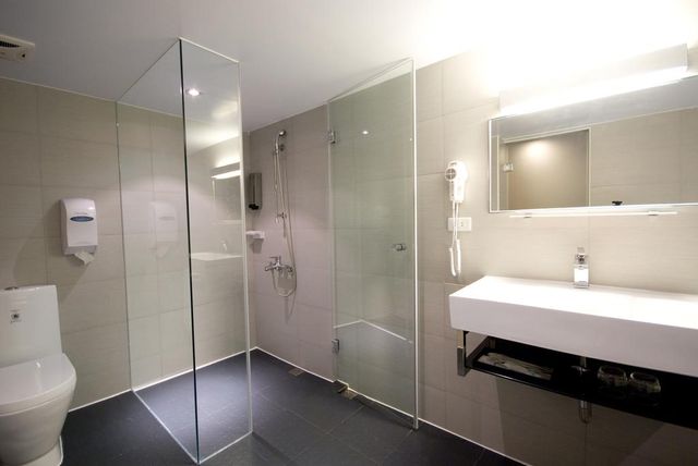 더 리버사이드 호텔 에스테틱스 (The Riverside Hotel Esthetics) 【가오슝 호텔 Top 10 】-Vip Double Room-8