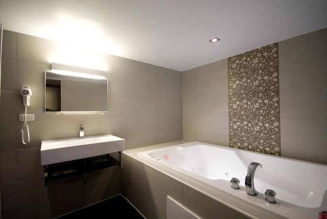 더 리버사이드 호텔 에스테틱스 (The Riverside Hotel Esthetics) 【가오슝 호텔 Top 10 】-Vip Double Room-9