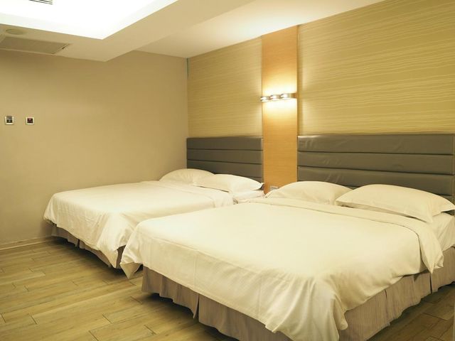 더 리버사이드 호텔 에스테틱스 (The Riverside Hotel Esthetics) 【가오슝 호텔 Top 10 】-Standard Quad Room-1