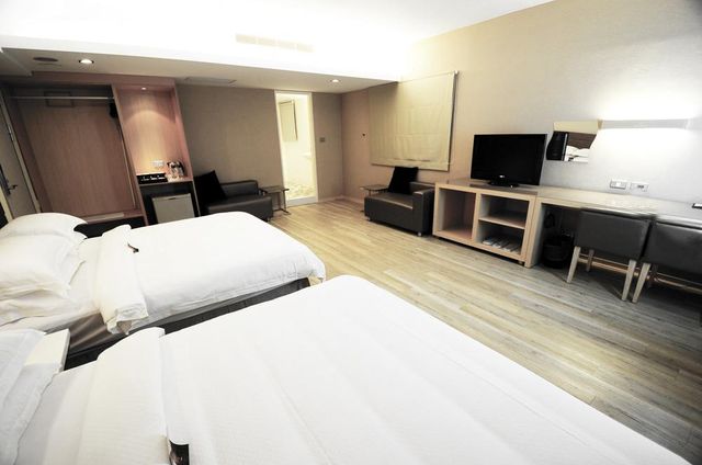 더 리버사이드 호텔 에스테틱스 (The Riverside Hotel Esthetics) 【가오슝 호텔 Top 10 】-Quad Room-2