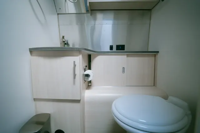 小巷清風 Le.Alley Autocamp Resort | 新上架！豪華露營車-【露營車】露營車－Flying Cloud 28呎｜兩小床-5