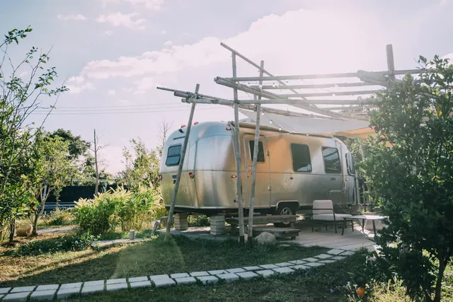 小巷清風 Le.Alley Autocamp Resort | 頂級露營車、環山美景-【露營車】露營車－Bambi 22 呎-1