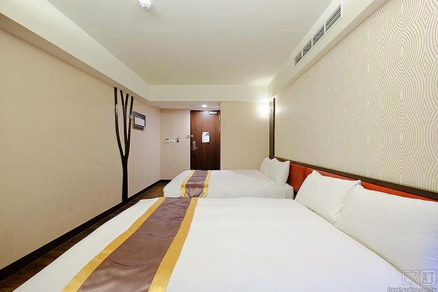 旅行家商旅-豪華四人房-5