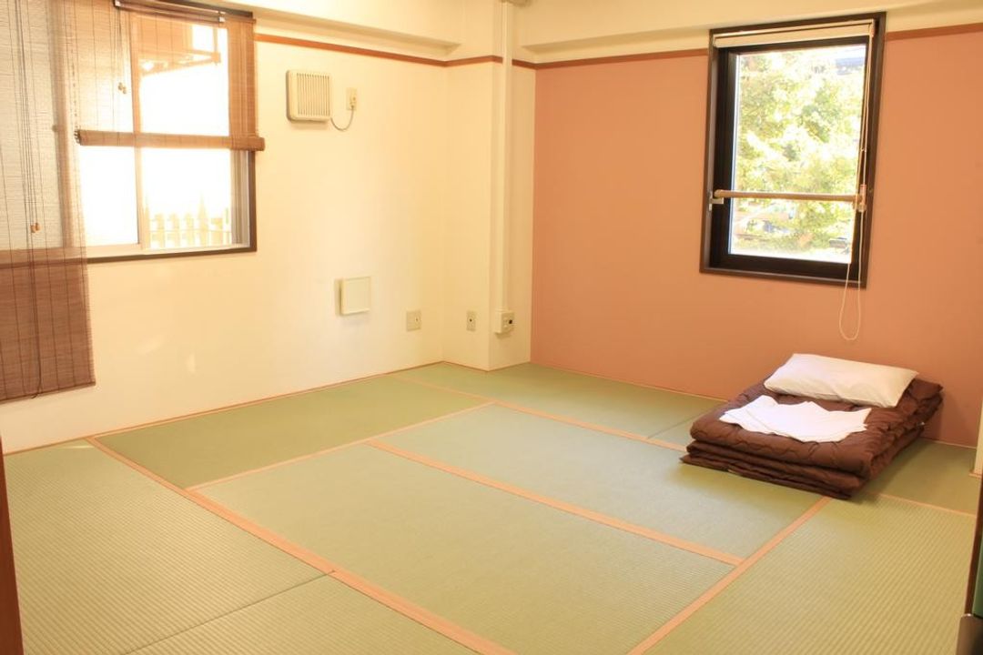 T and K Hostel Kobe Sannomiya East