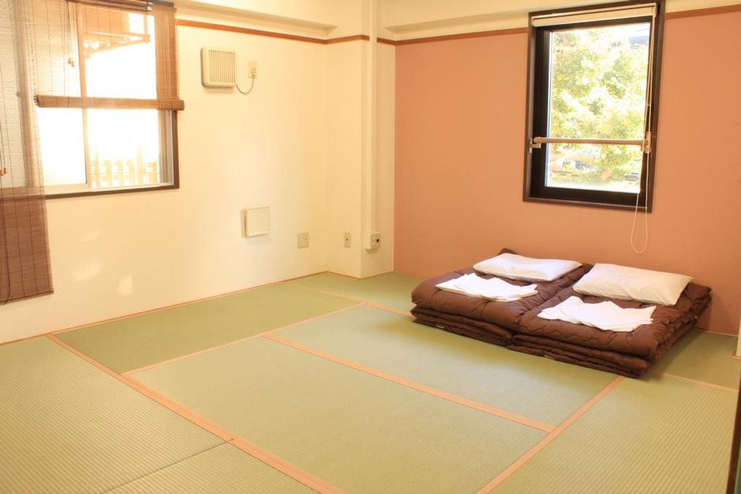 T and K Hostel Kobe Sannomiya East