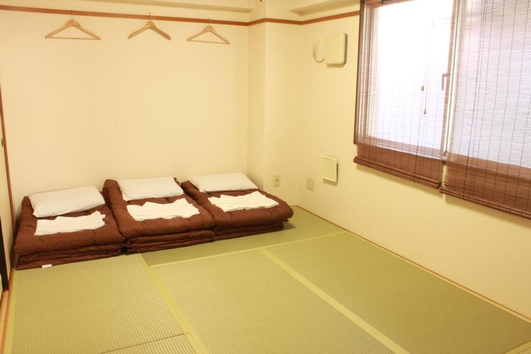 T and K Hostel Kobe Sannomiya East