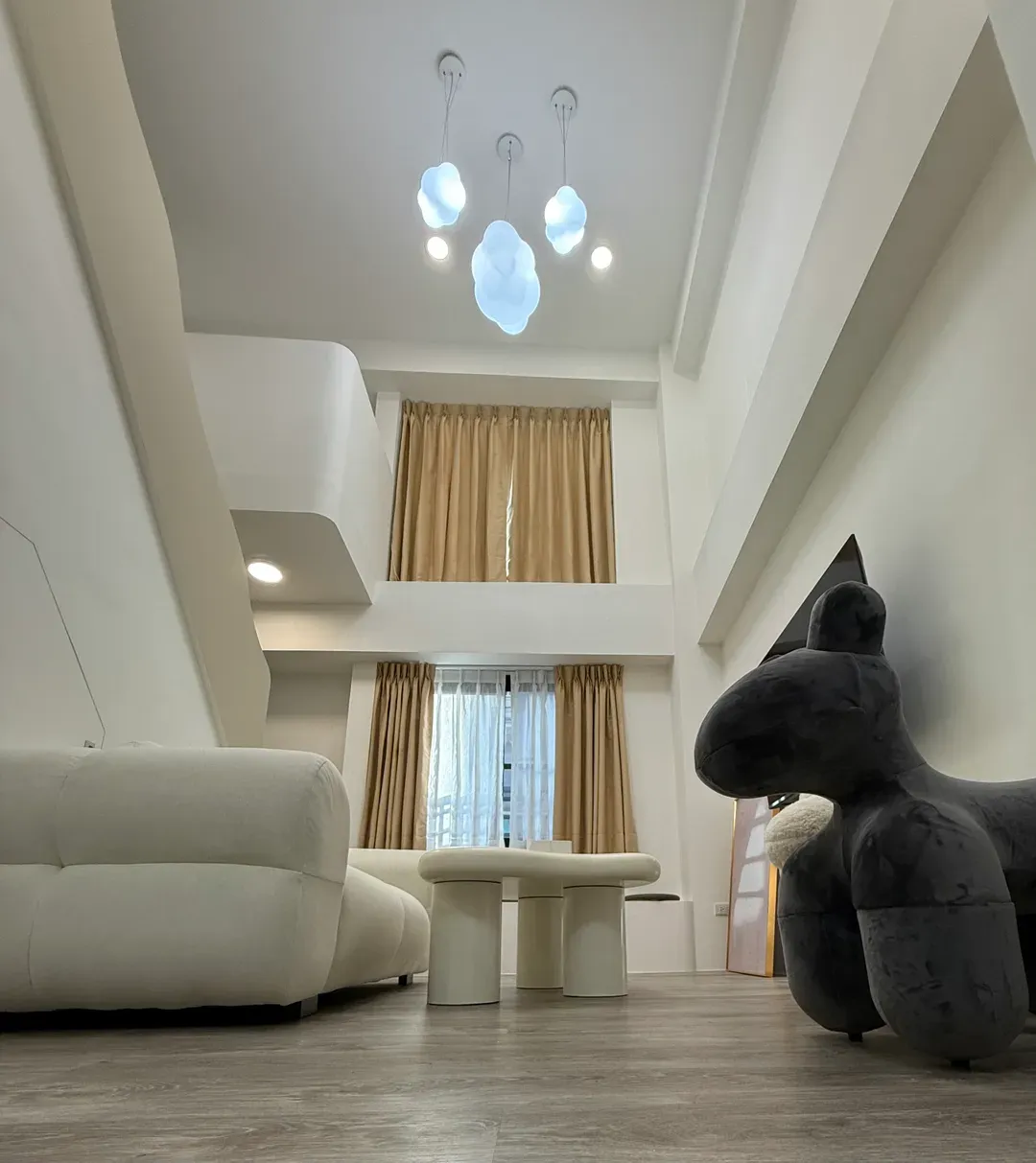 Tsum Chill /near the Second Art Museum and Chihkan Tower Business District