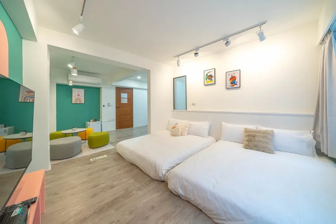Tsum Chill /near the Second Art Museum and Chihkan Tower Business District